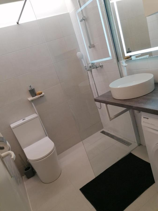 Wil Vannese Stinica Esterno foto